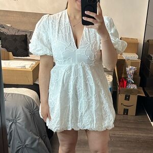 Elegant White Puff Sleeve Dress